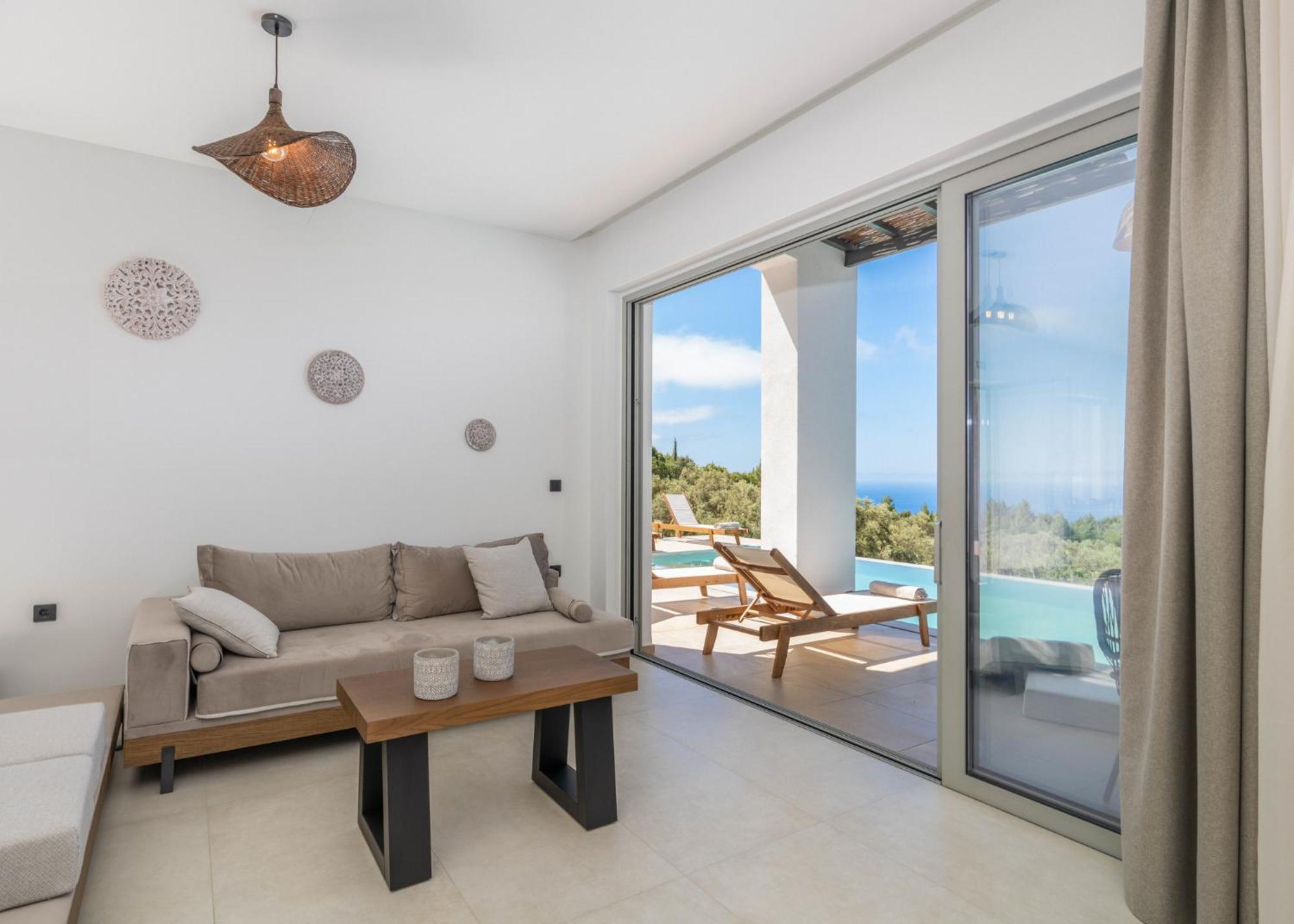 Mellamare Luxury Suites Athanion Exterior photo