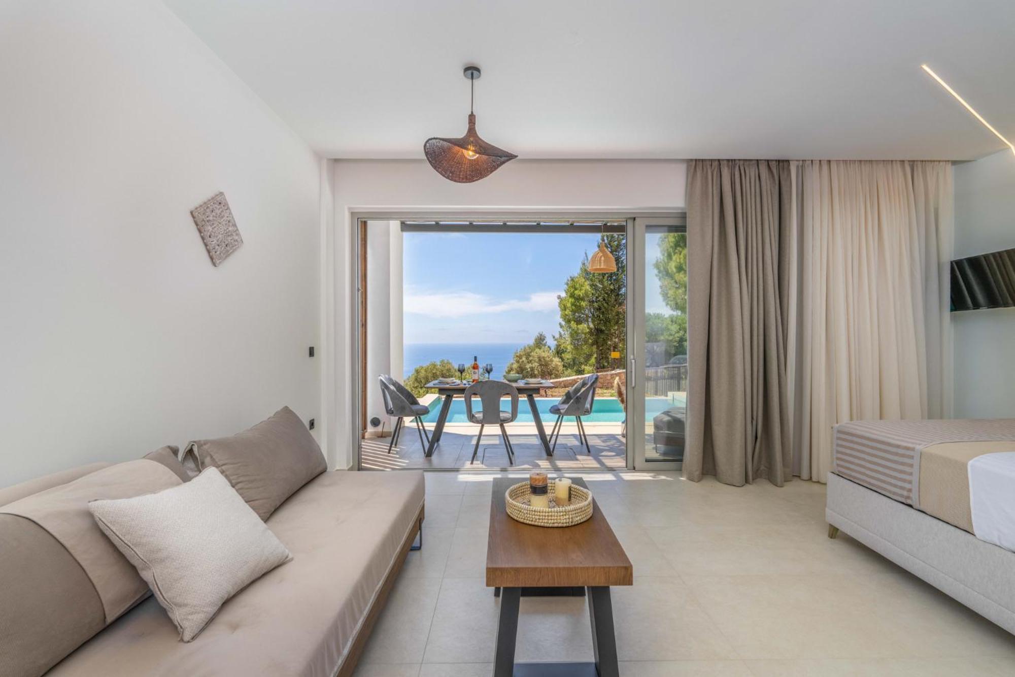 Mellamare Luxury Suites Athanion Exterior photo